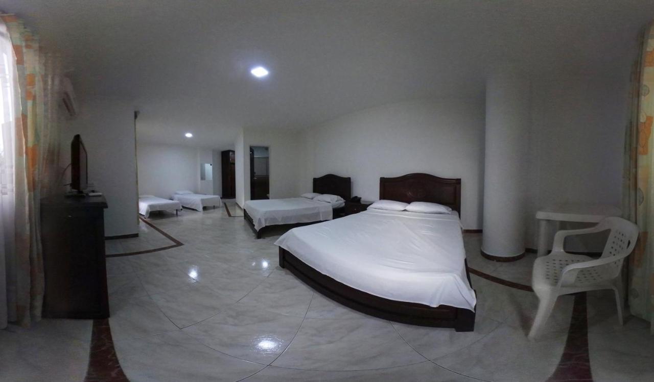 Zahira Hotel Melgar Exterior photo