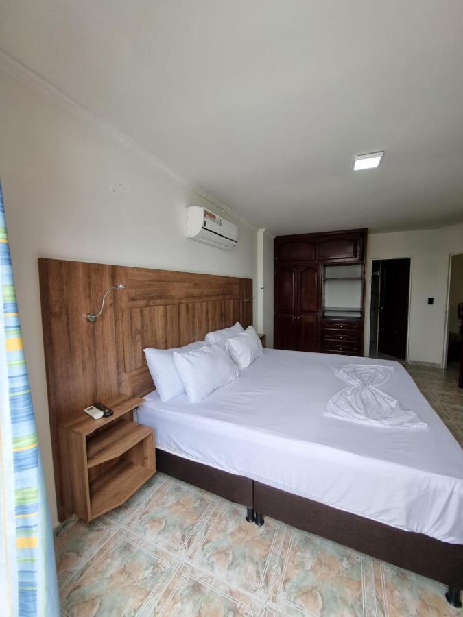 Zahira Hotel Melgar Exterior photo