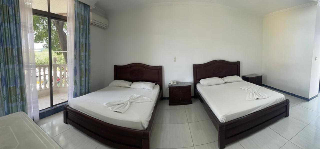 Zahira Hotel Melgar Exterior photo