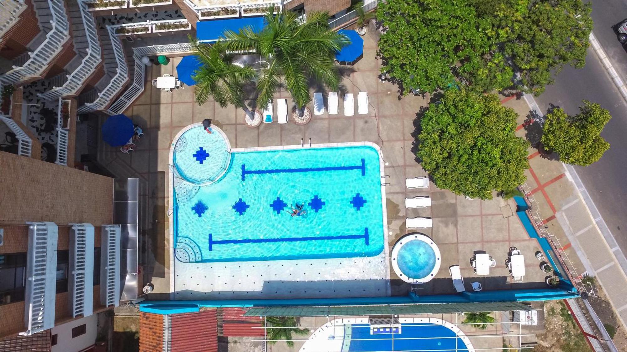 Zahira Hotel Melgar Exterior photo